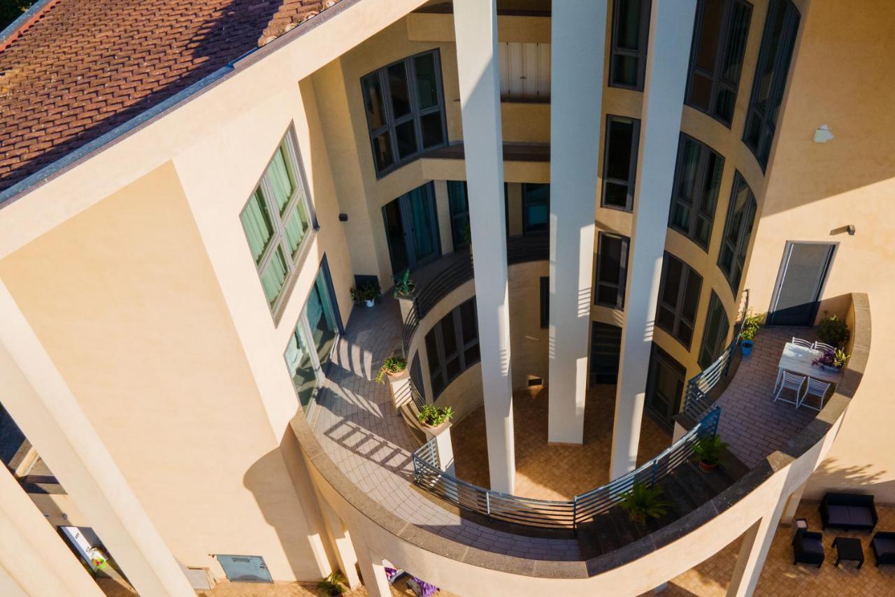 Le Colonne Bed & Breakfast กัสซีโน ภายนอก รูปภาพ