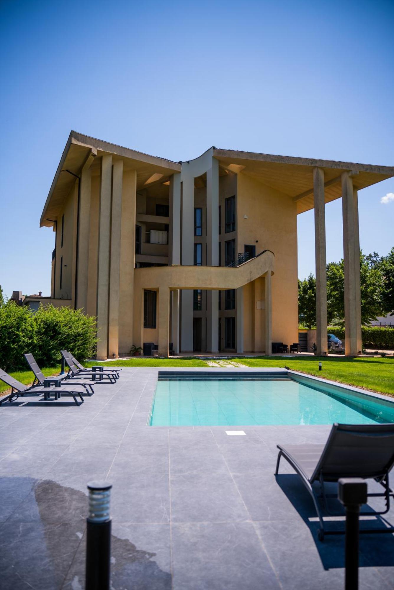 Le Colonne Bed & Breakfast กัสซีโน ภายนอก รูปภาพ